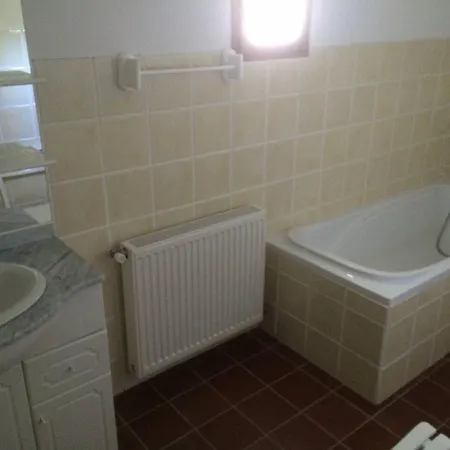 Spacieuse Avec Piscine Privee A 180 M² Vue Montagne Villa *