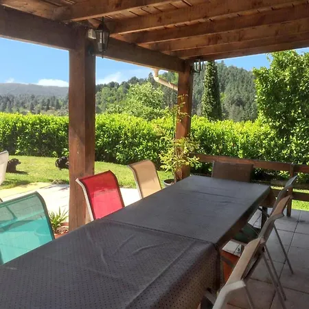 Spacieuse Avec Piscine Privee A 180 M² Vue Montagne Rocher